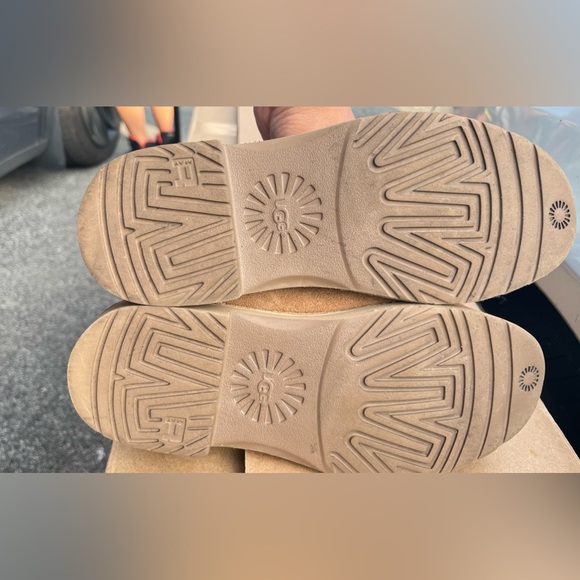 UGG boots in perfect condition. - Picture 11 of 11